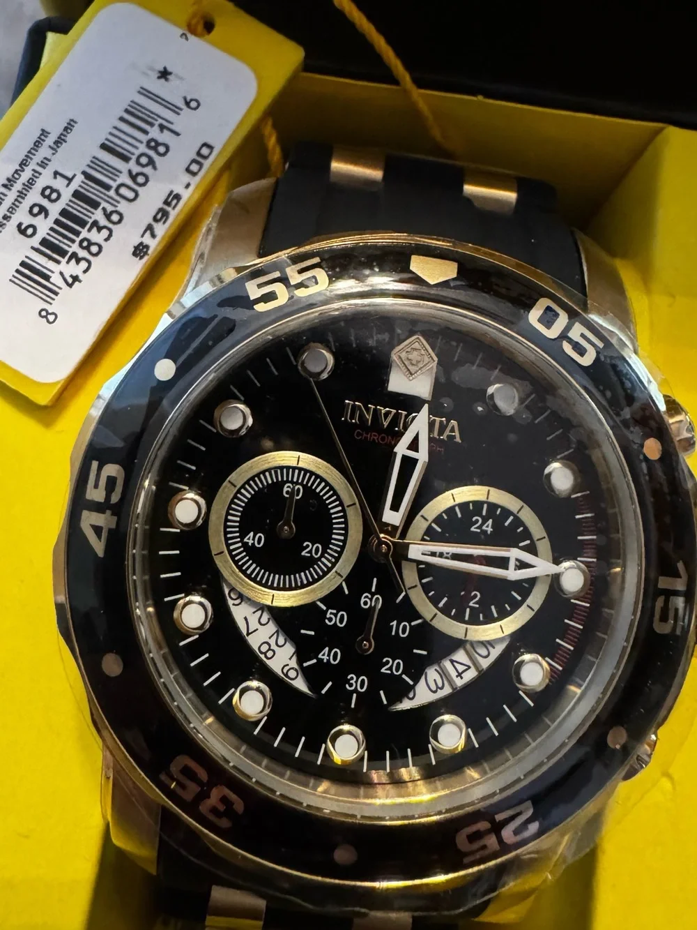 Invicta Men's 6981 Pro Diver Quartz Multifunction Black Dial Watch - Blac